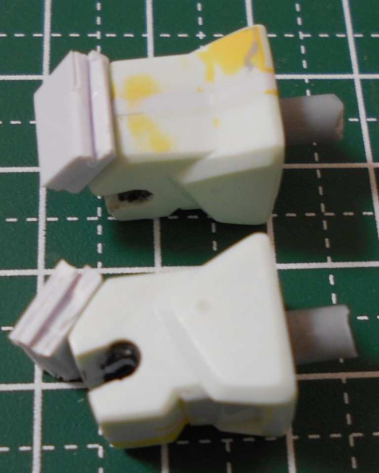 ベストを尽くせ! | 旧キットSガンダムをカッコよく作る – 大腿編 –DSCN4645 ベストを尽くせ! | 旧キットSガンダムをカッコよく作る – 大腿編 –DSCN4645