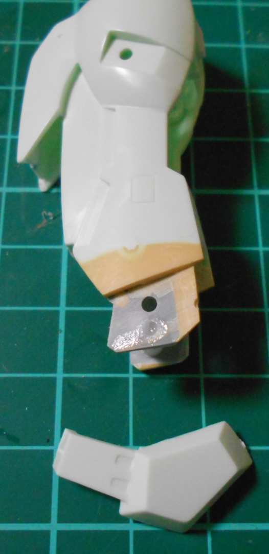 ベストを尽くせ! | 旧キットSガンダムをカッコよく作る – 下腿編01 –DSCN4443 ベストを尽くせ! | 旧キットSガンダムをカッコよく作る – 下腿編01 –DSCN4443