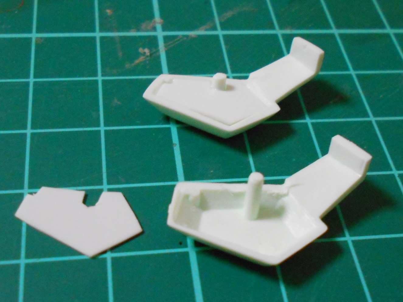 ベストを尽くせ! | 旧キットSガンダムをカッコよく作る – 下腿編01 –DSCN4450 ベストを尽くせ! | 旧キットSガンダムをカッコよく作る – 下腿編01 –DSCN4450