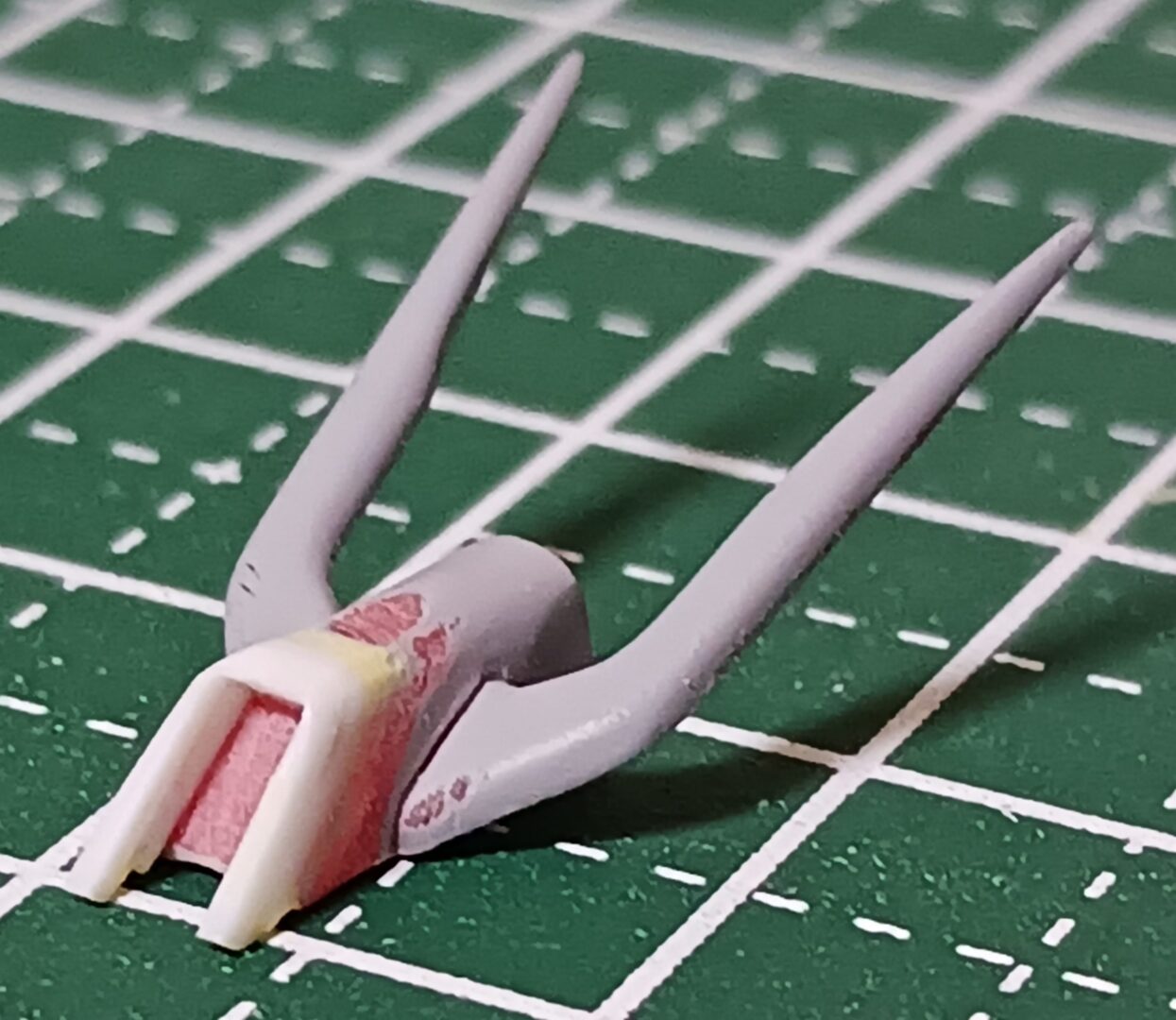 ベストを尽くせ! | 旧キットサザビーをカッコよく作る – 頭部編 –20250505_213922k ベストを尽くせ! | 旧キットサザビーをカッコよく作る – 頭部編 –20250505_213922k